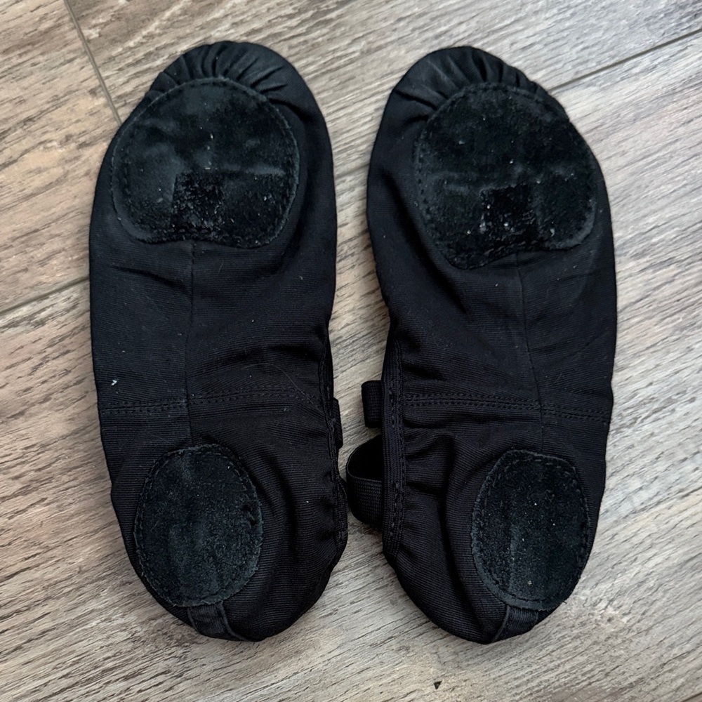 GIRLS black ballet slippers! - Picture 2 of 6